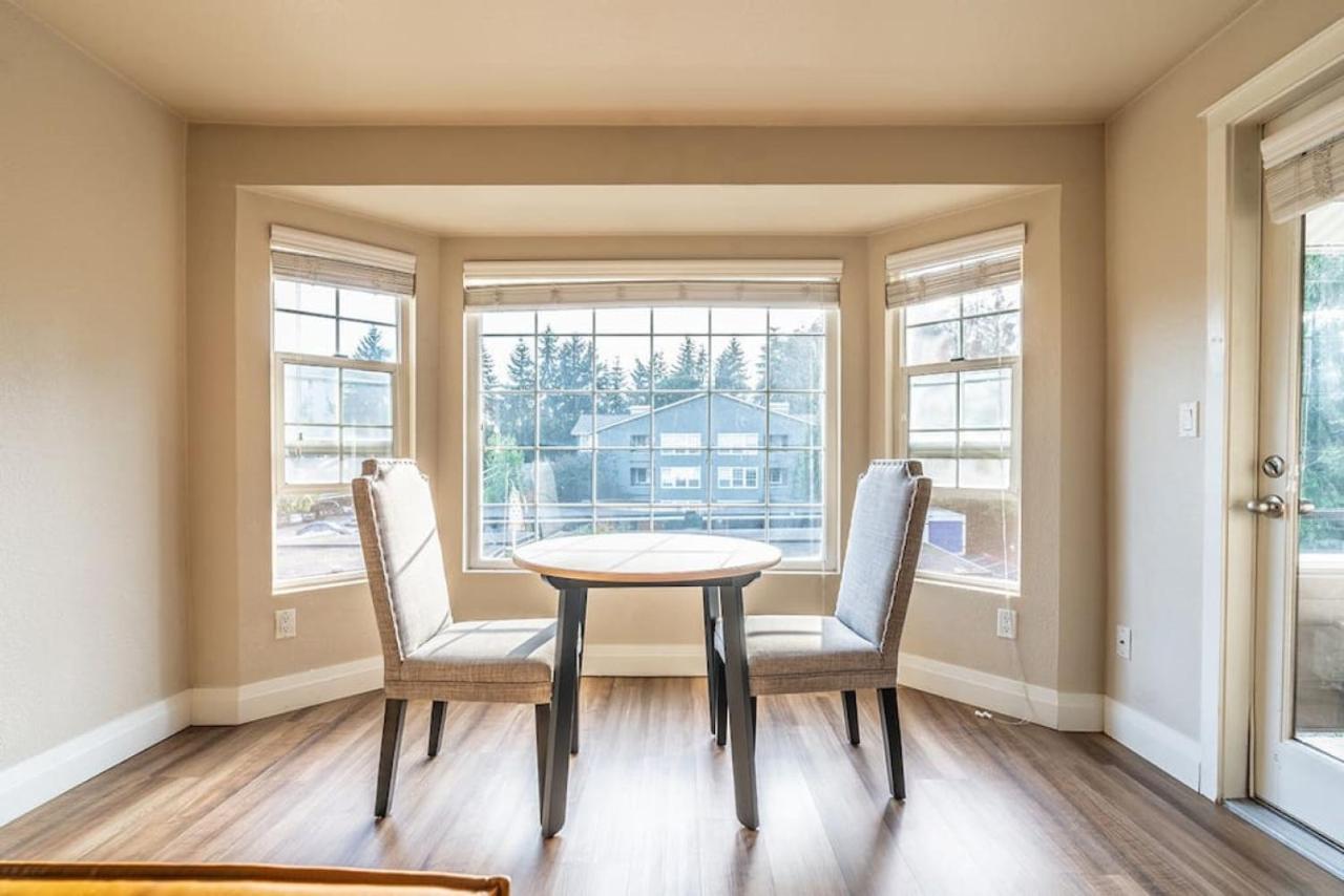 Modern And Spacious Apartment- Gym, Wifi, Free Parking Seattle Exterior foto